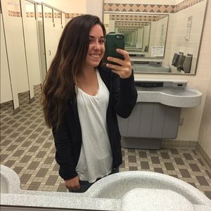 Meet your Posher, Kelli